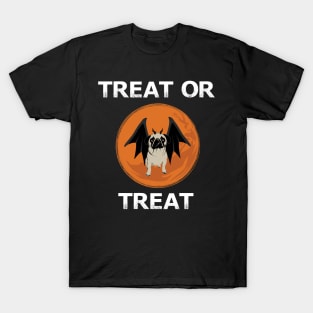 Treat or Treat Halloween Funny Pug Design for Dog Lovers T-Shirt